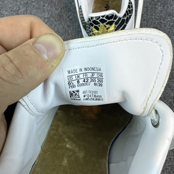 Adidas Women's 9.5 Endorsed By Stan Smith White Snake Print‎ Gold Trim Shoes EUC - Picture 7 of 12